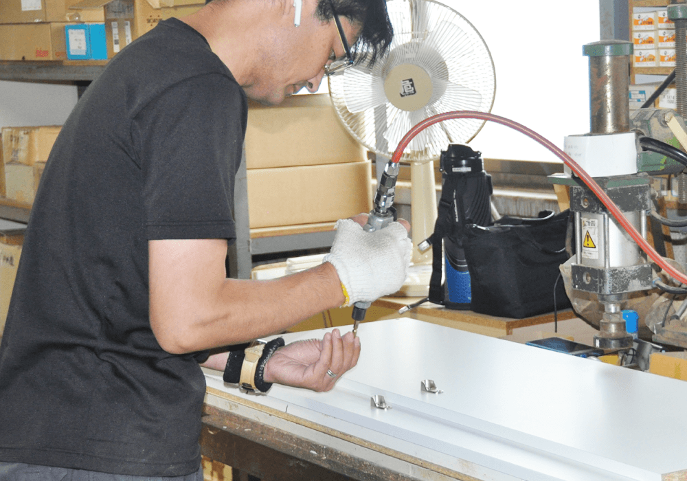 有限会社赤羽根木工所